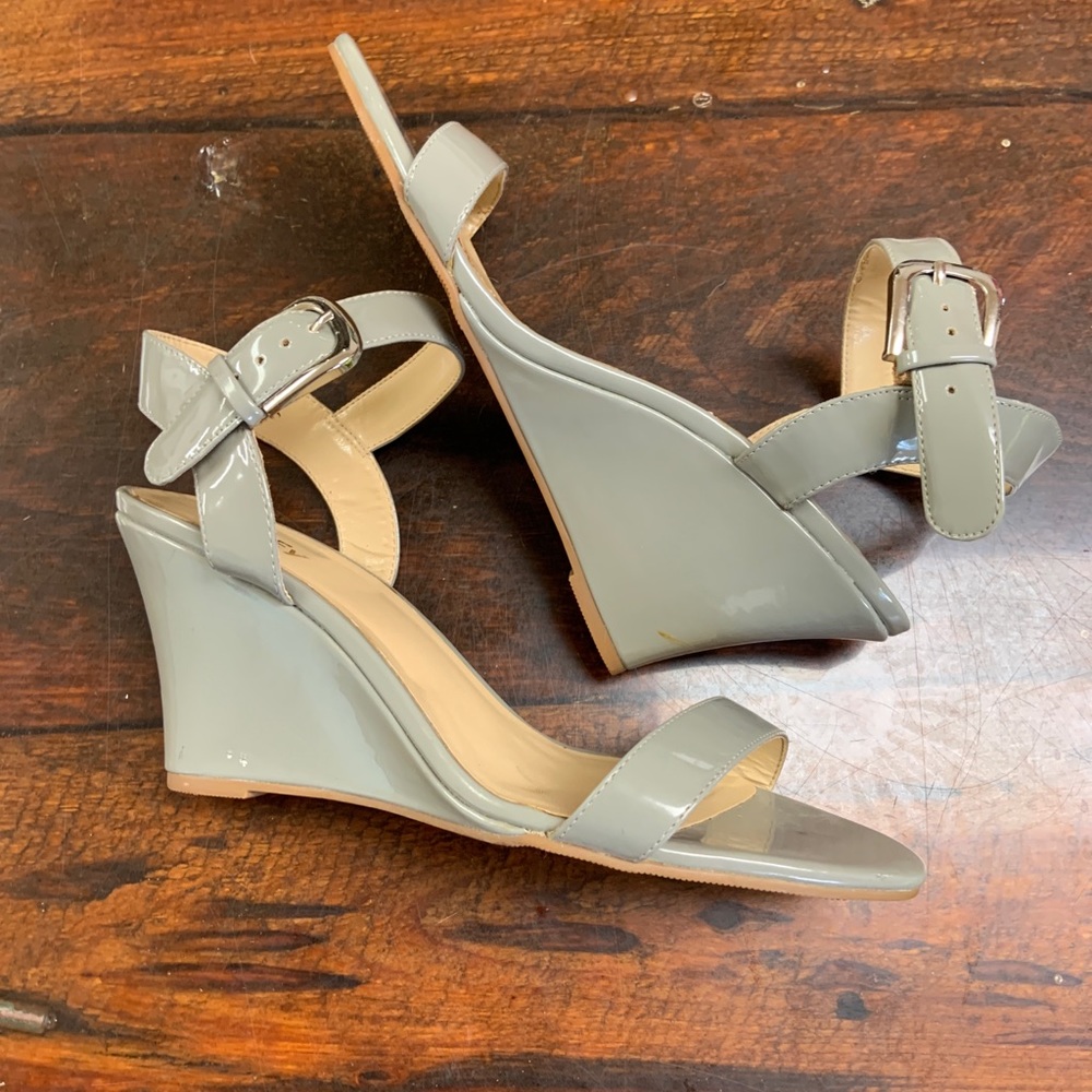 Gray patent wedge sandals
